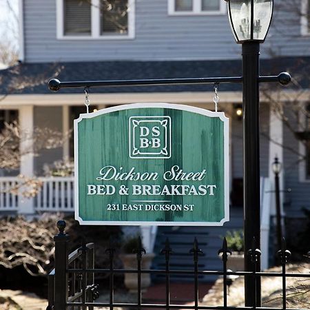 Dickson Street Bed & Breakfast เฟย์เอตต์วิลล์ ภายนอก รูปภาพ