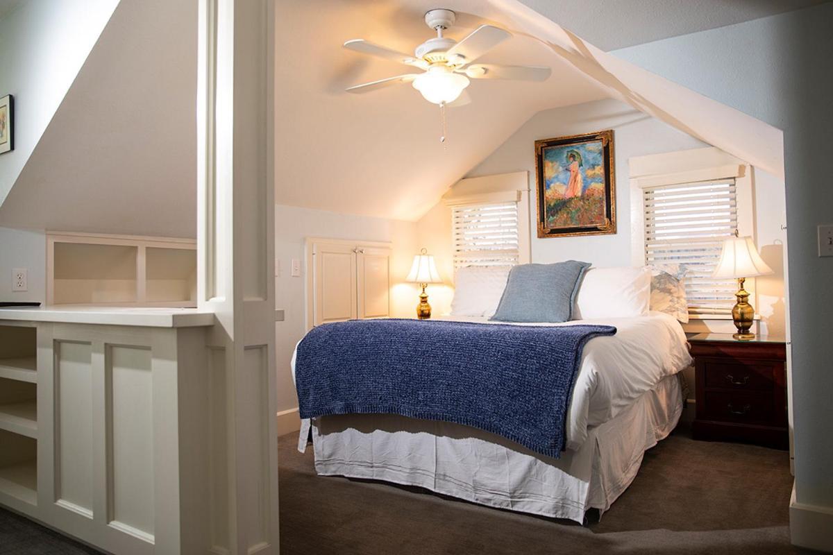 Dickson Street Bed & Breakfast เฟย์เอตต์วิลล์ ภายนอก รูปภาพ
