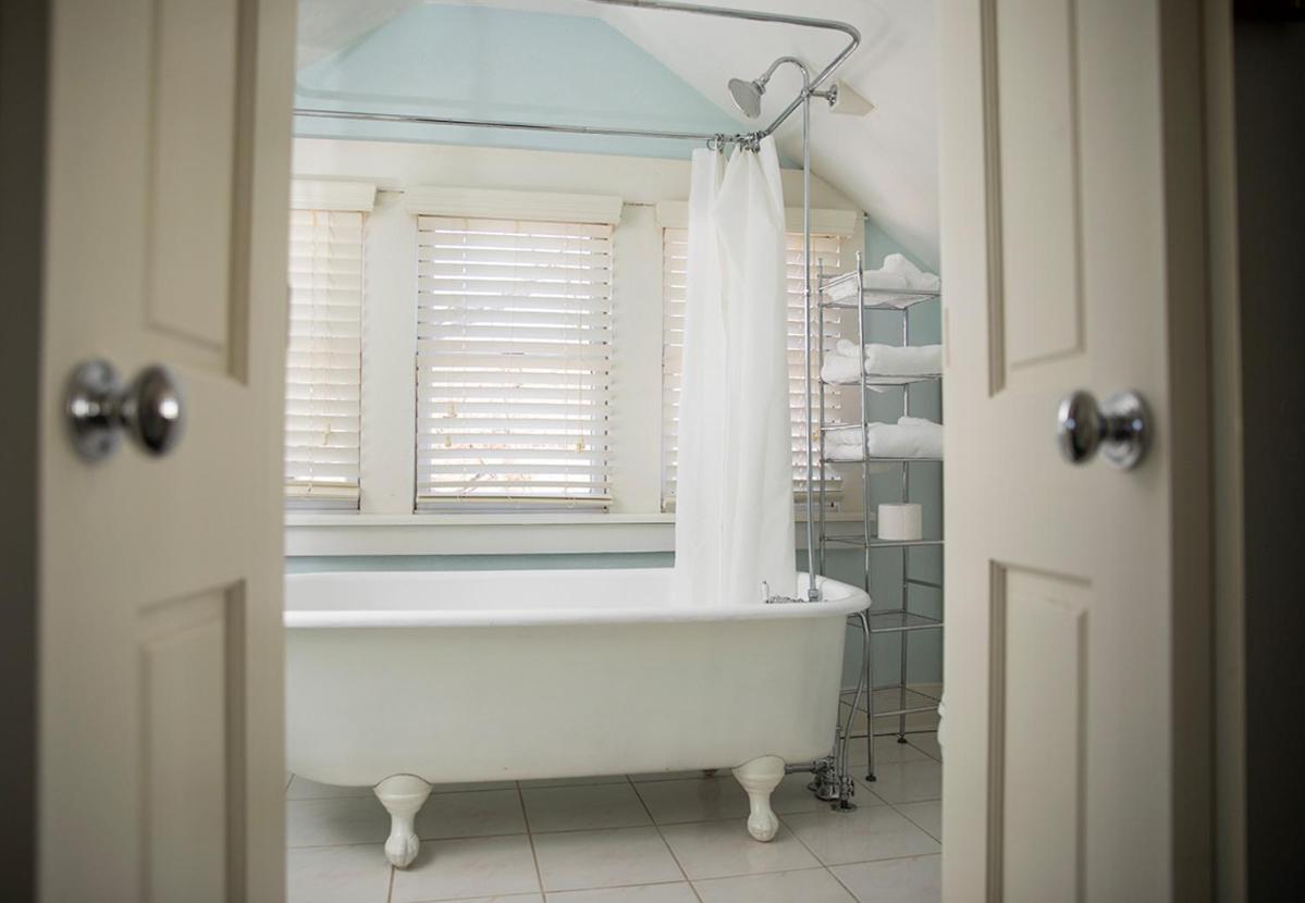 Dickson Street Bed & Breakfast เฟย์เอตต์วิลล์ ภายนอก รูปภาพ